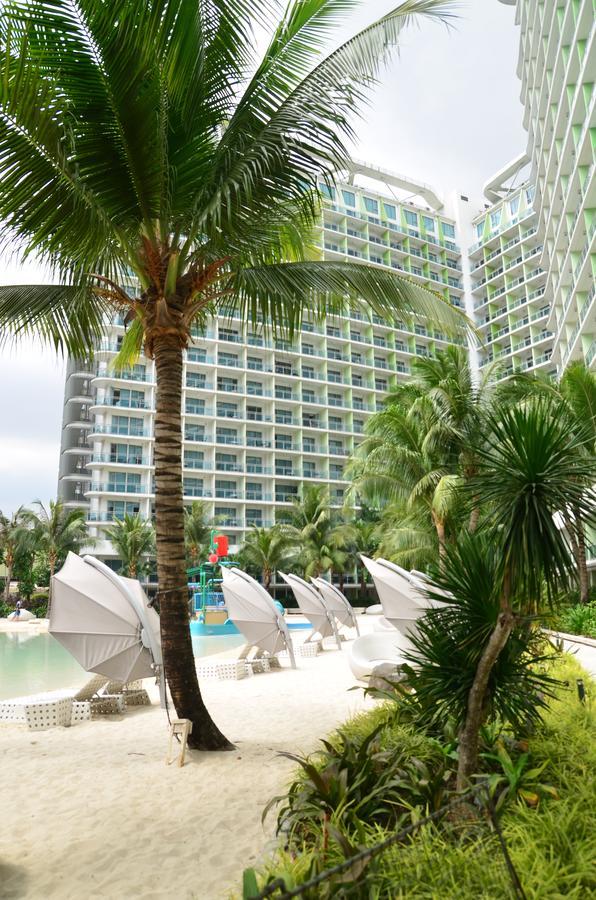 Azure Urban Resort Residences Manila Exteriör bild