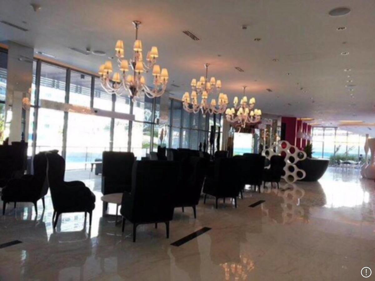 Azure Urban Resort Residences Manila Exteriör bild
