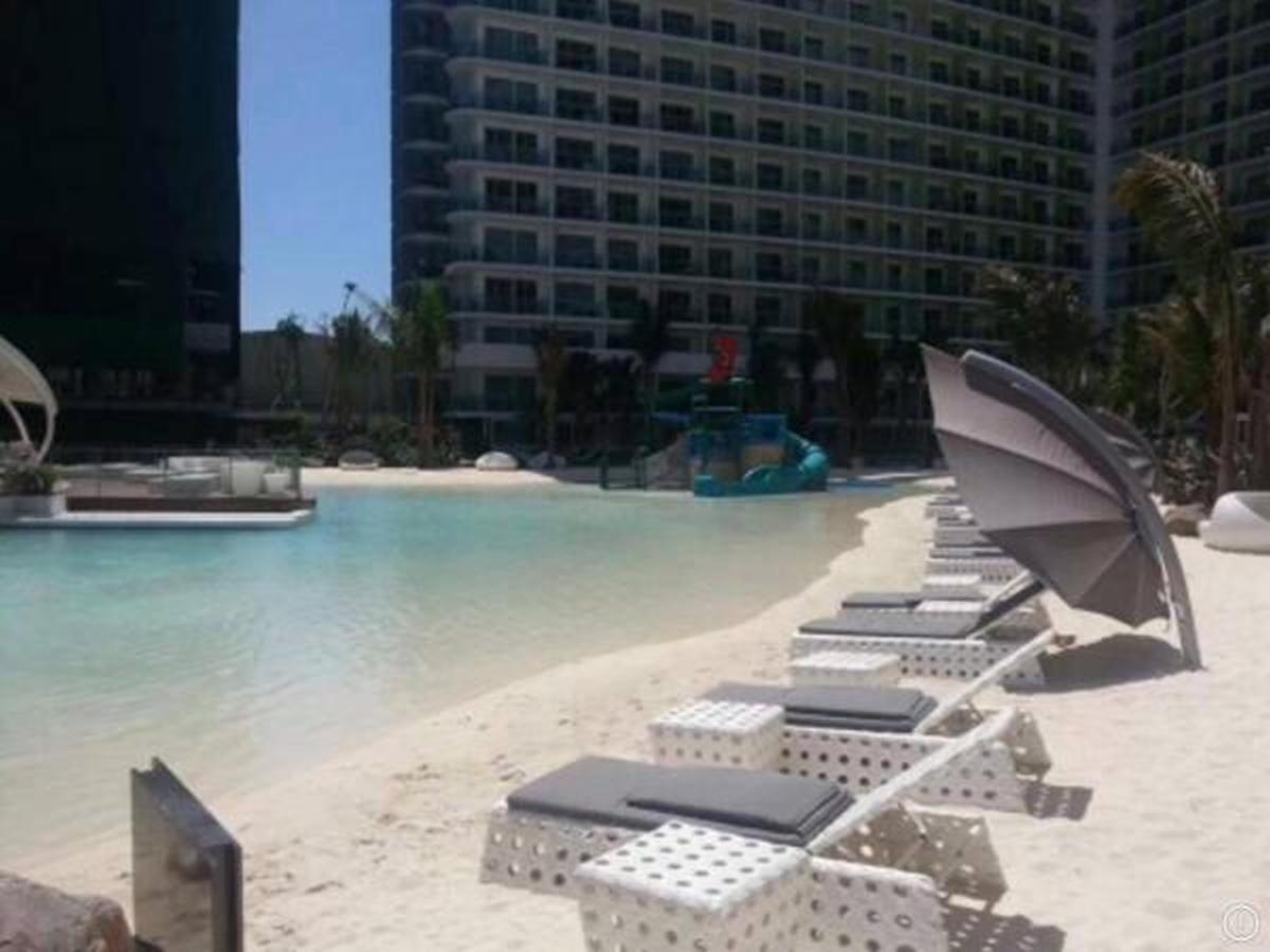 Azure Urban Resort Residences Manila Exteriör bild