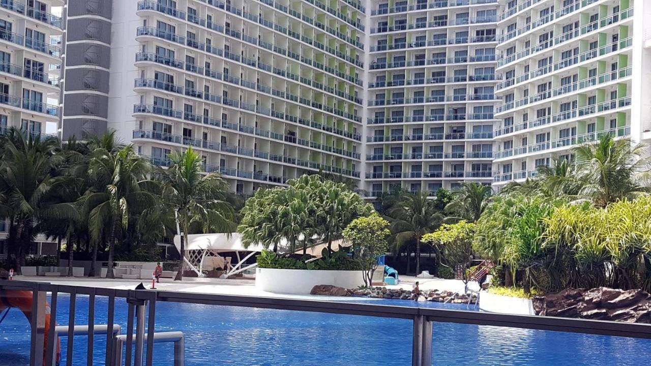 Azure Urban Resort Residences Manila Exteriör bild