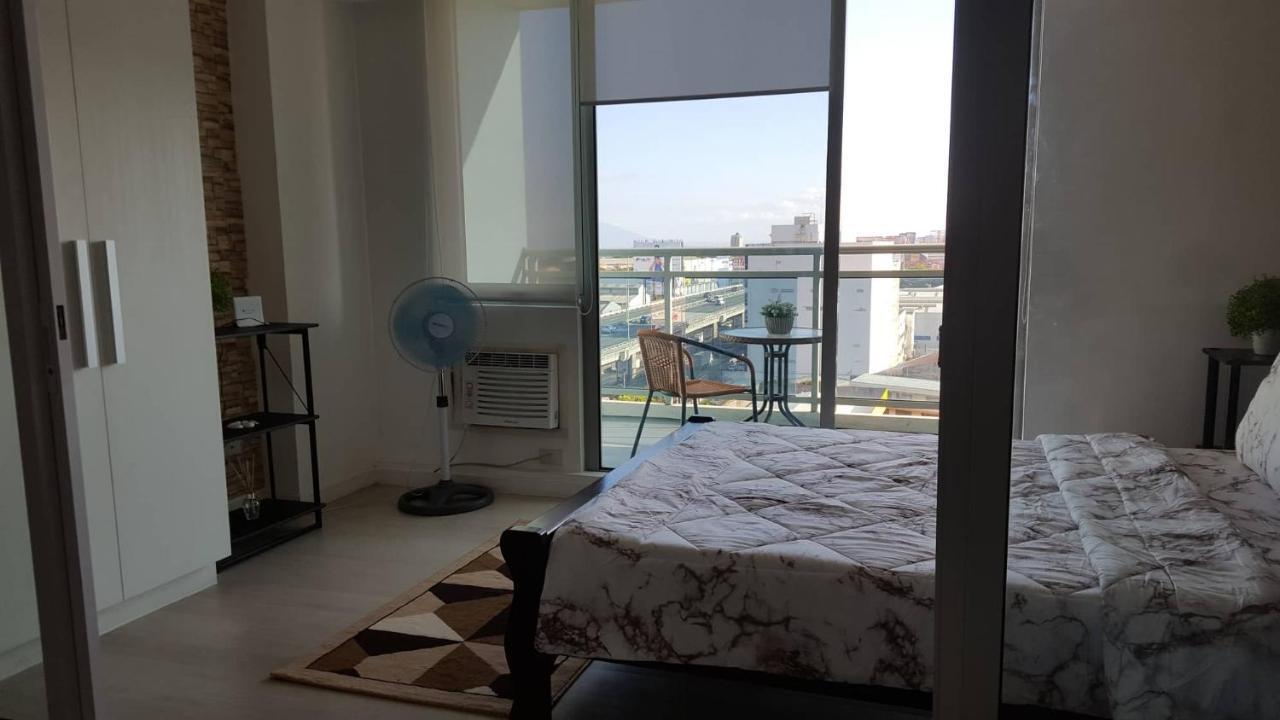 Azure Urban Resort Residences Manila Exteriör bild